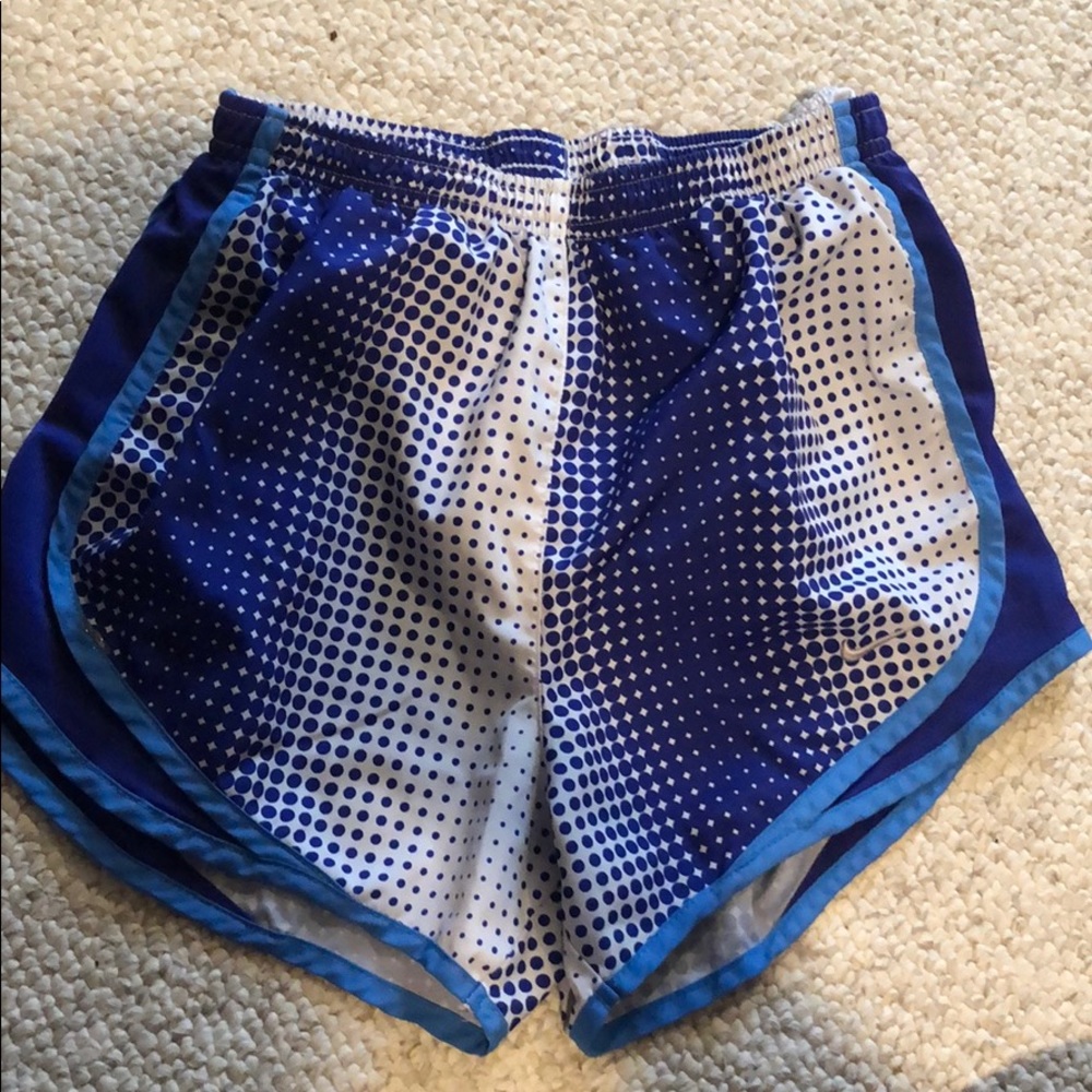 Dri-fit Nike running shorts (XS) (can fit a small)